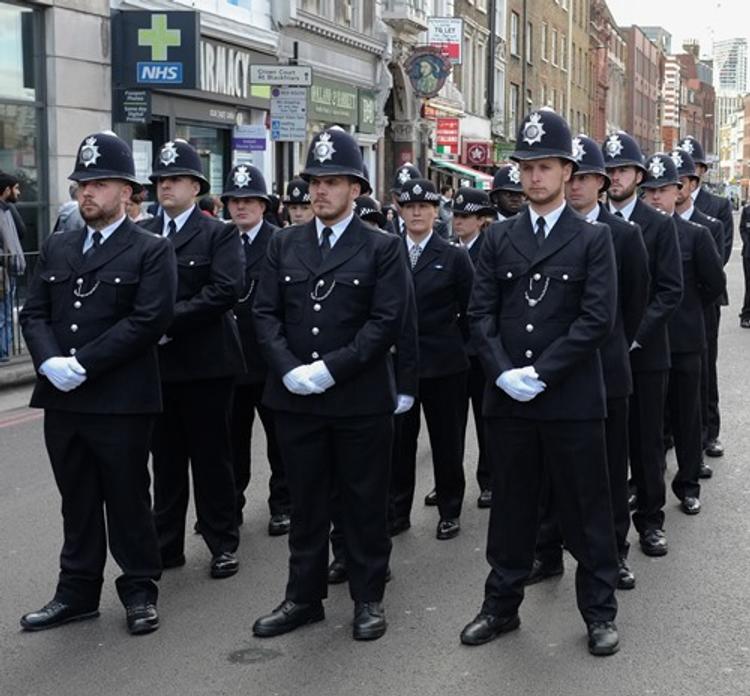 Английская полиция задержала подозреваемого в организации взрыва в метро