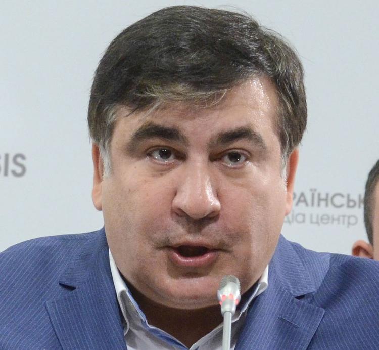 Саакашвили решил пока "не спасать" Киев