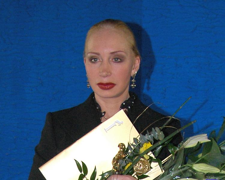 Актриса Васильева рассказала, как ее внучка могла подхватить вирус Коксаки