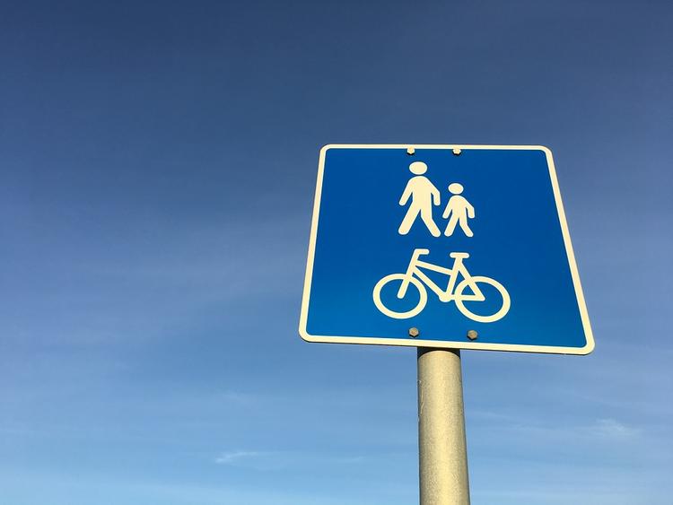 Штрафы за непропуск пешеходов и велосипедистов увеличатся