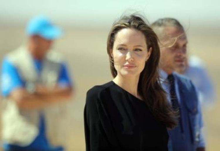Анджелину Джоли взбесил вопрос о разводе с Питтом