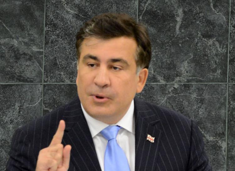 Саакашвили "подвинет" членов правительства Украины
