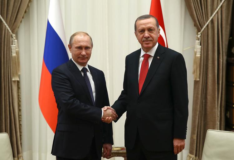 Владимир Путин прибыл с кратким визитом в Анкару
