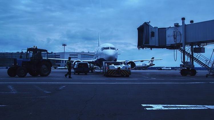 Пассажиры рейса "Москва - Нью-Йорк" связали авиадебошира и передали ФБР