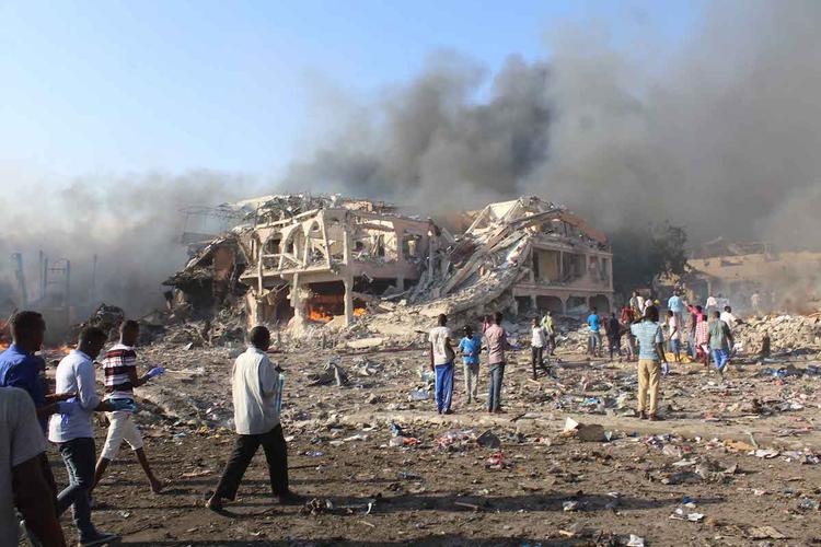 Количество погибших после взрыва в Сомали увеличилось