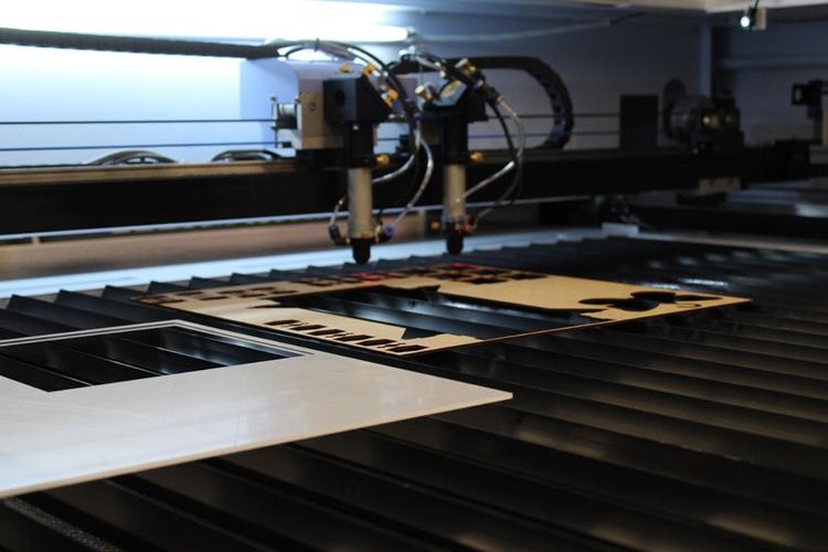 Первый в мире напечатанный на 3D-принтере мост открыли в Нидерландах