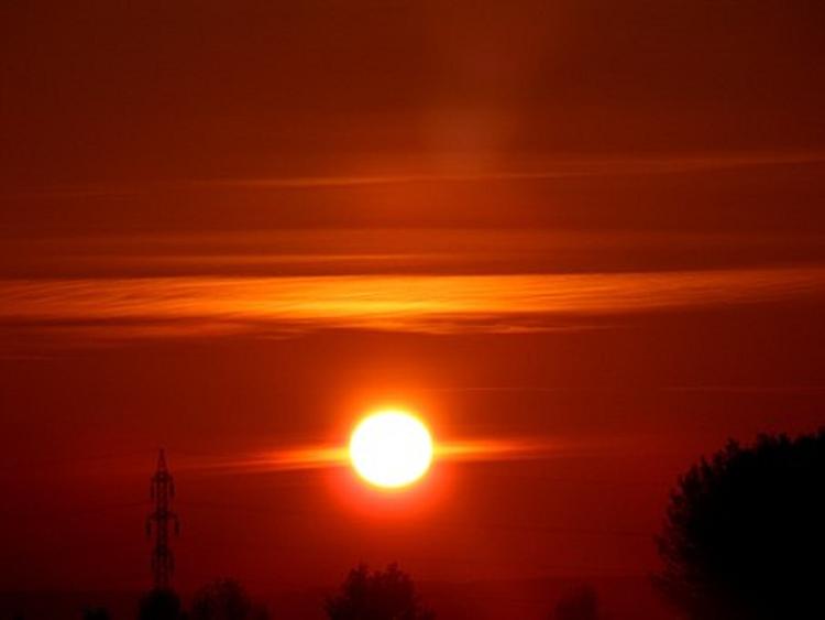 Ученые забеспокоились из-за гигантской дыры на Солнце размером в 1500 Земель