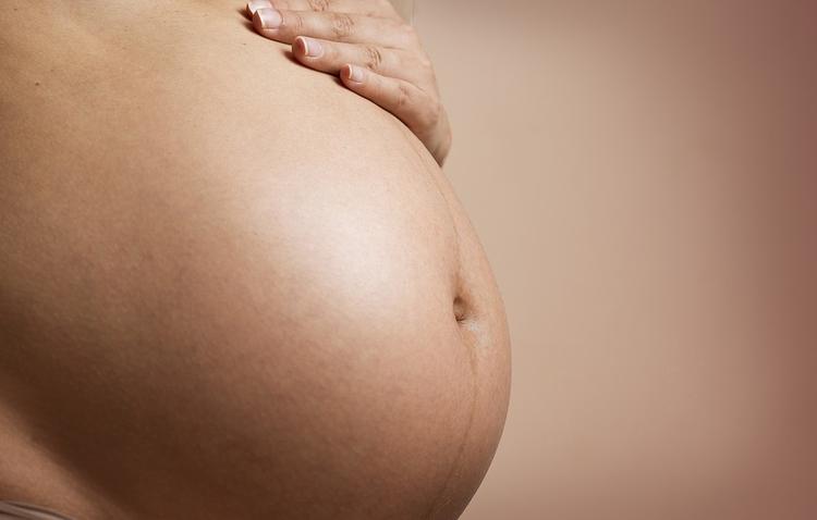 Термин "беременная женщина"  заменят  на "беременный человек" в документах ООН?