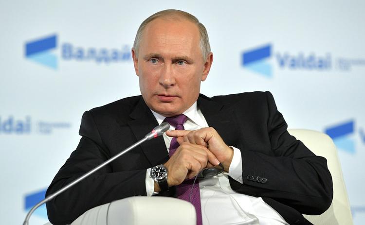 Путин заявил, что экономика России вышла из стагнации