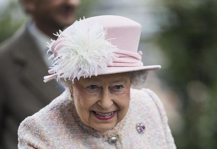 СМИ: скандал с офшорами может подорвать репутацию королевы Елизаветы II