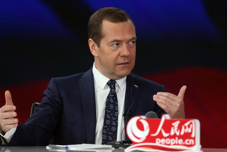 Медведев заявил об увековечивании антироссийских санкций
