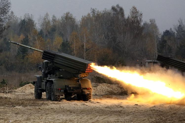 Украинский генерал призвал стереть с лица земли Донецк и Луганск