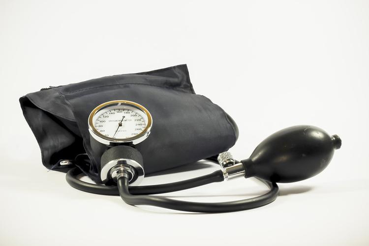 Медики установили новый стандарт  безопасного значения кровяного давления