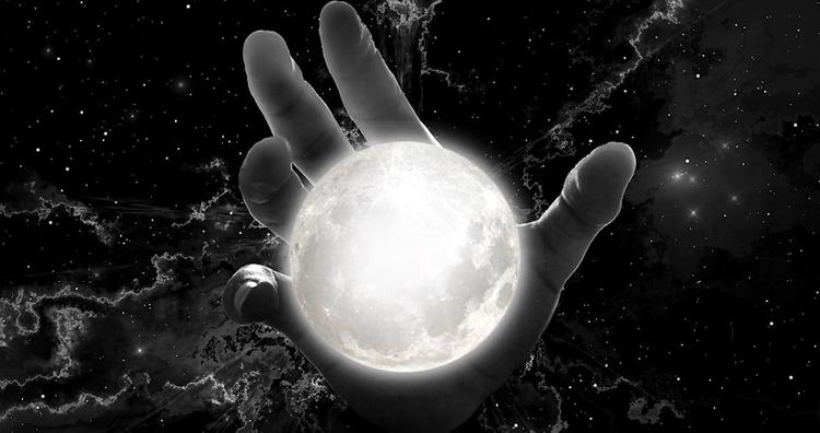 Российский ученый: масоны в рамках миссии "Аполлон" искали на Луне хозяев Земли