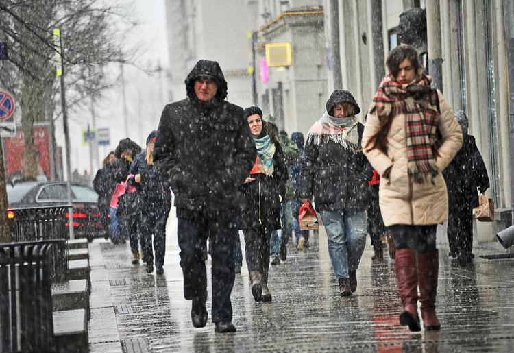 Гидрометцентр отложил наступление настоящей зимы в Москве