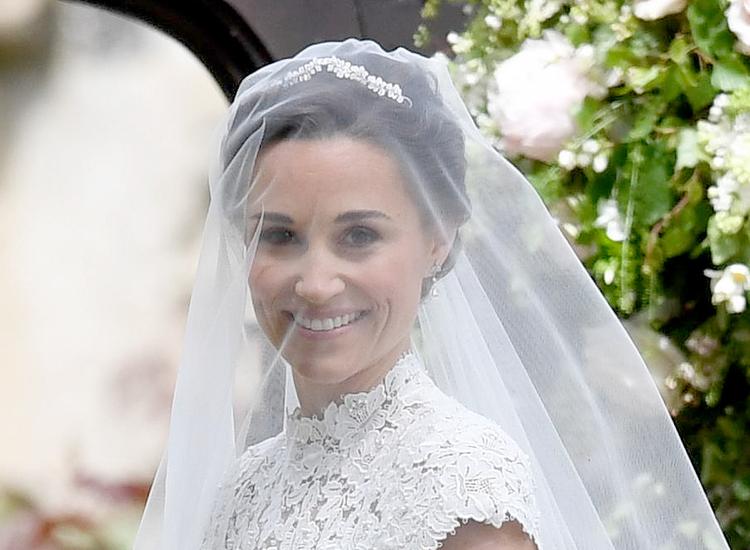 СМИ: принц Гарри влюбился в Маркл из-за ее сходства с сестрой герцогини Кейт