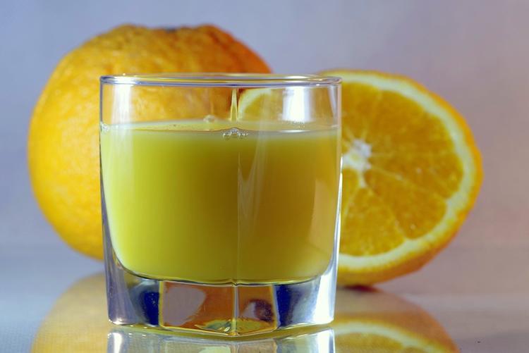 Ученые: фруктовый сок приводит к развитию у детей опасного заболевания