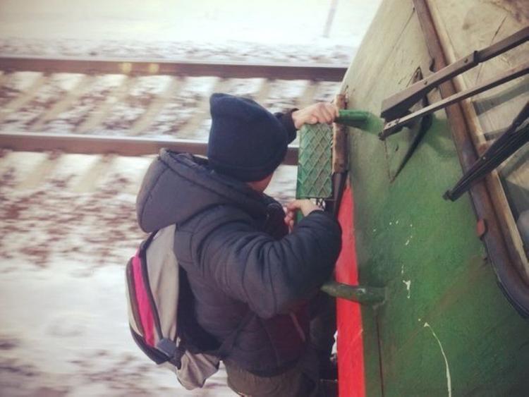 В Кировской области с поезда сняли двоих «зацеперов»