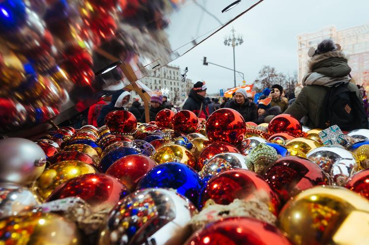 Названа сумма, которую в среднем россияне потратили на празднование Нового года