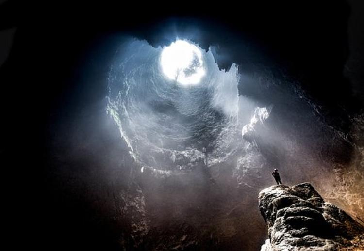 Швейцарская пещера стала западней для восьми туристов