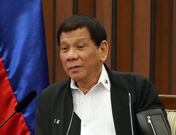 Президент Филиппин потребовал пристрелить его, если он нарушит конституцию