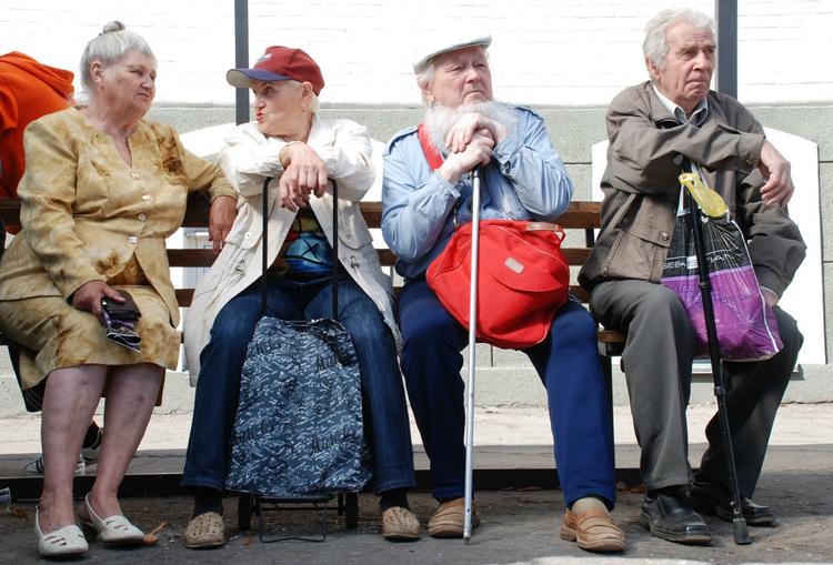 Возможное повышение пенсионного возраста назвали катастрофой для России