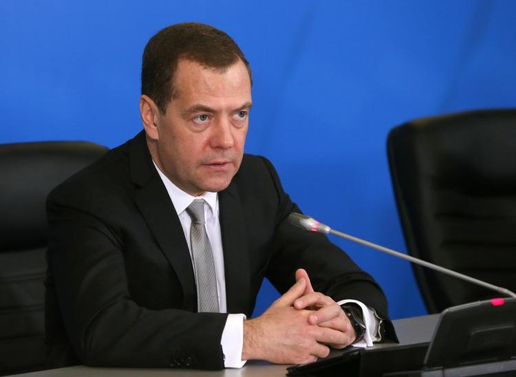 Медведев пошутил: "Землетрясение в Алма-Ате - знак, сигнал божий для Беларуси"