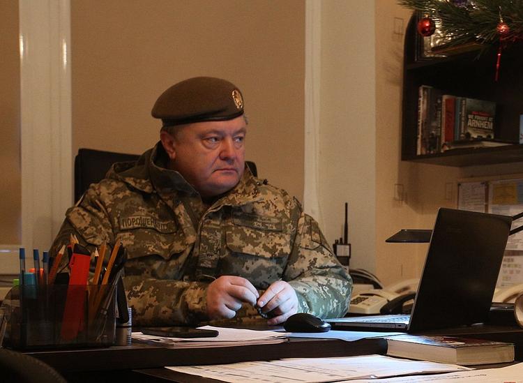 В Госдуме призвали устроить ядерную бомбардировку резиденции Порошенко