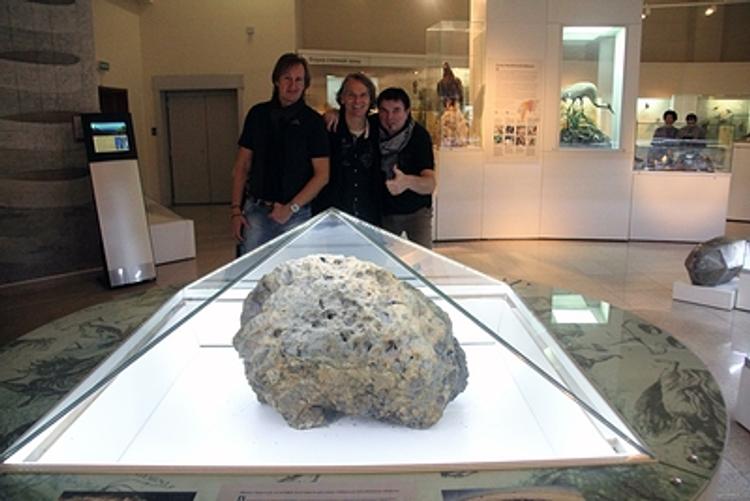 Челябинский музей похвастается "звёздами" и метеоритом