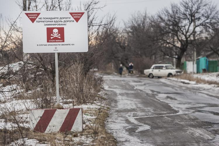 В ЛНР сообщили о минировании украинцами границы с Россией