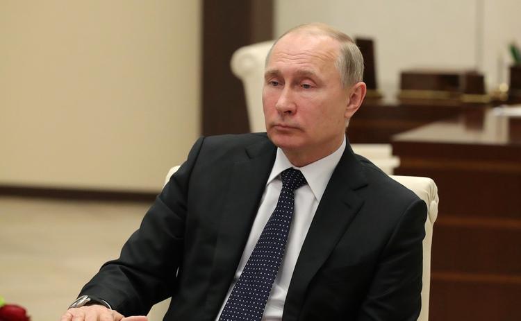 Путин: за ценообразованием на услуги ЖКХ иногда стоят мошенники