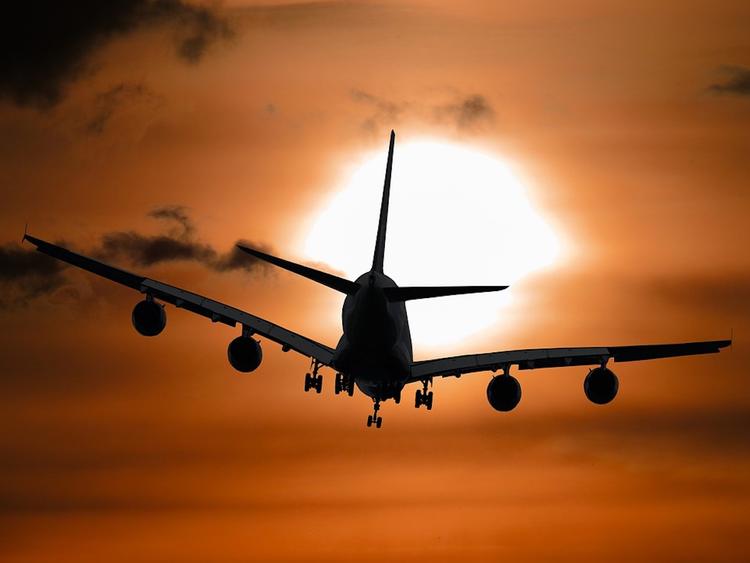 Самолет совершил в Югре экстренную посадку из-за недомогания пассажира