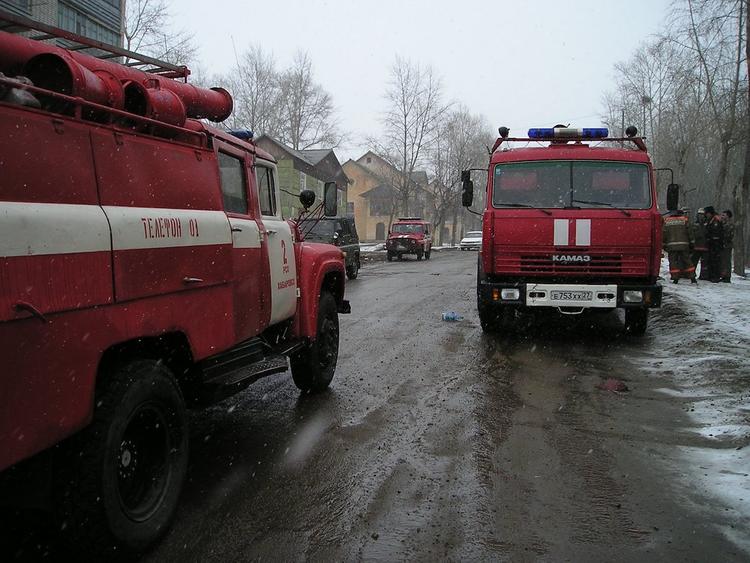 В жилом доме на юге Москвы вспыхнул пожар, эвакуированы 20 человек
