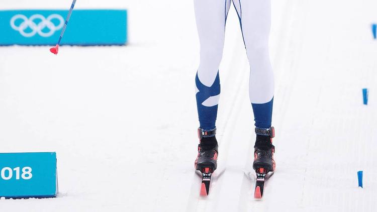 Лыжники из РФ взяли сразу две медали в гонке на 50 километров в рамках Олимпиады