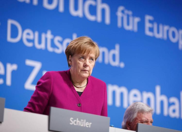 Несовершеннолетние и иностранцы уберут Меркель по почте?
