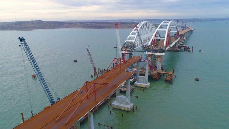 Минтранс: вопрос досрочного открытия Крымского моста рассмотрят в марте