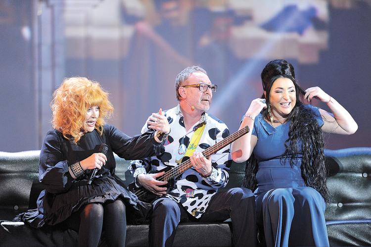 Девчонок не считал!