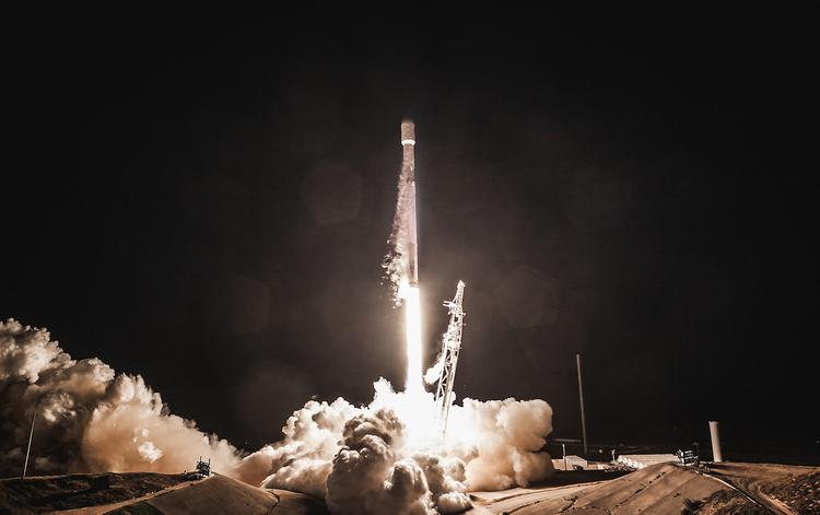 В космос отправилась пятидесятая ракета Falcon 9