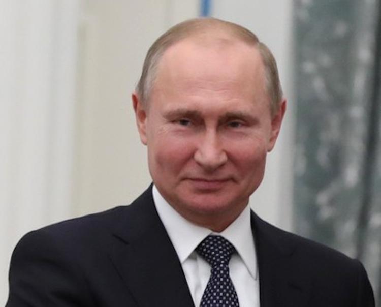 Глава нацразведки США признал, что Россия справляется с санкциями