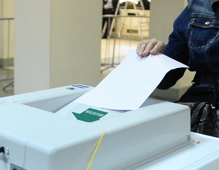 На выборах президента РФ досрочно проголосовали 27 тысяч человек