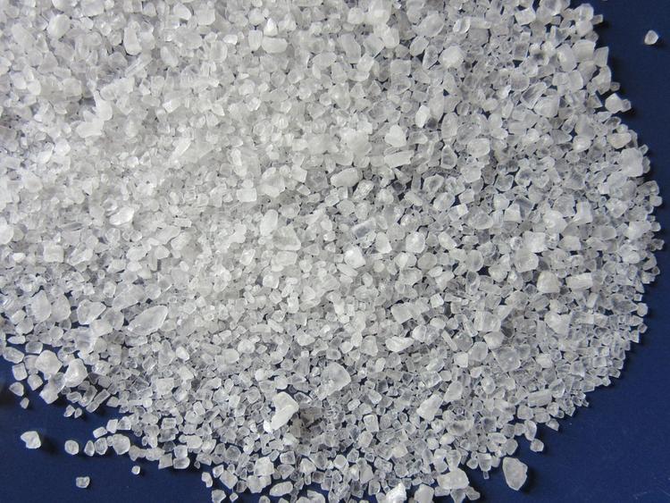 Какие продукты содержат много соли