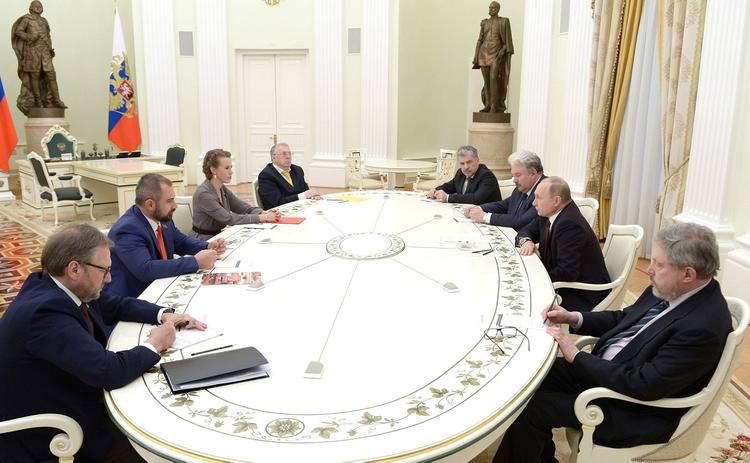 Секретные переговоры без прессы: что выпрашивали бывшие кандидаты у Путина