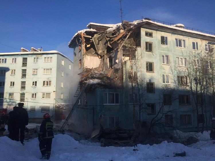 Из-за взрыва бытового газа в Мурманске погибли 3 человека