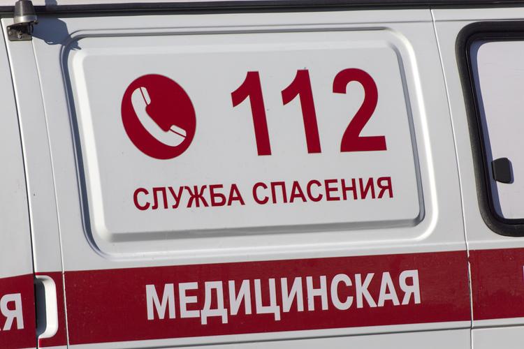 Автомобиль "скорой помощи" обстреляли в Челябинске
