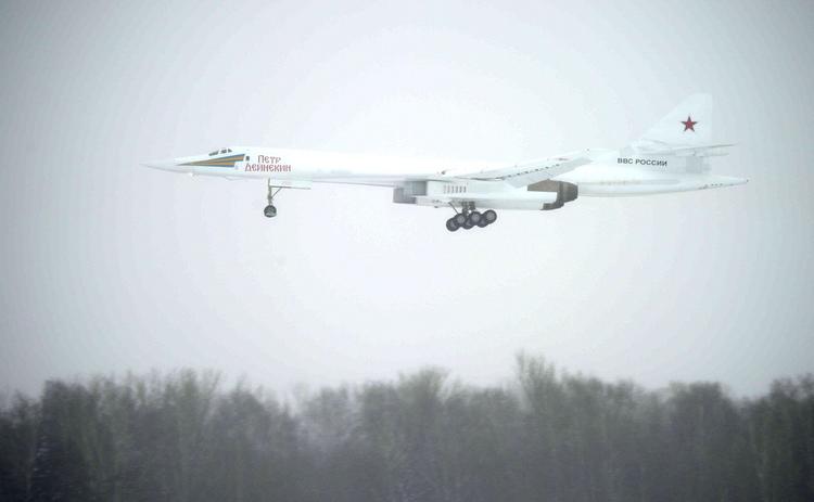 В США российский ракетоносец Ту-160 назвали "кошмаром НАТО"