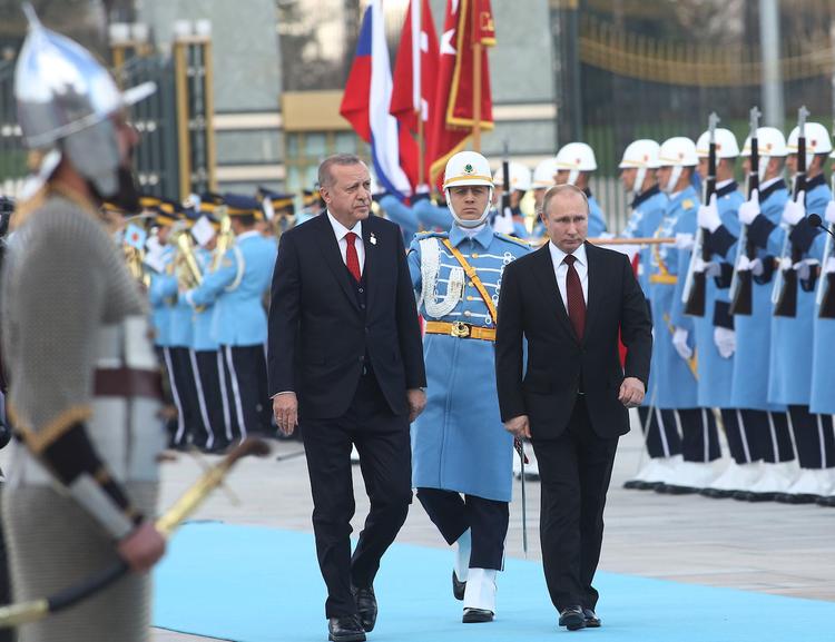 Путин приветствовал турецкий почётный караул, как Ататюрк