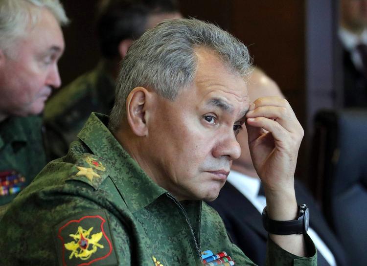 Шойгу может занять место Рогозина, но сохранит пост министра обороны