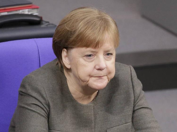 Якунин: в неприязни Меркель к русским виноват велосипед
