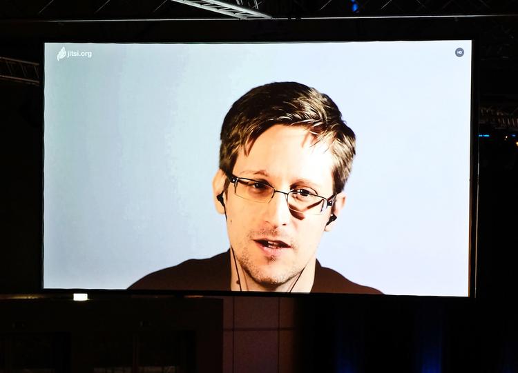 Эдвард Сноуден поддержал создателя Telegram Павла Дурова и осудил власти РФ