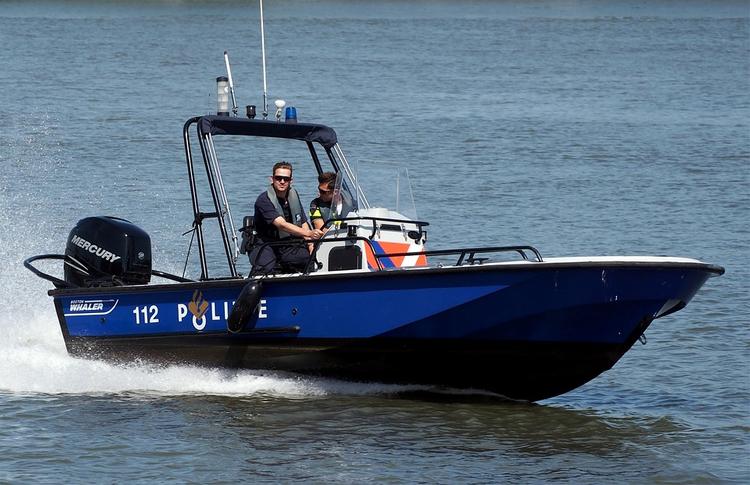 Полиция будет патрулировать акватории и причалы Москвы-реки